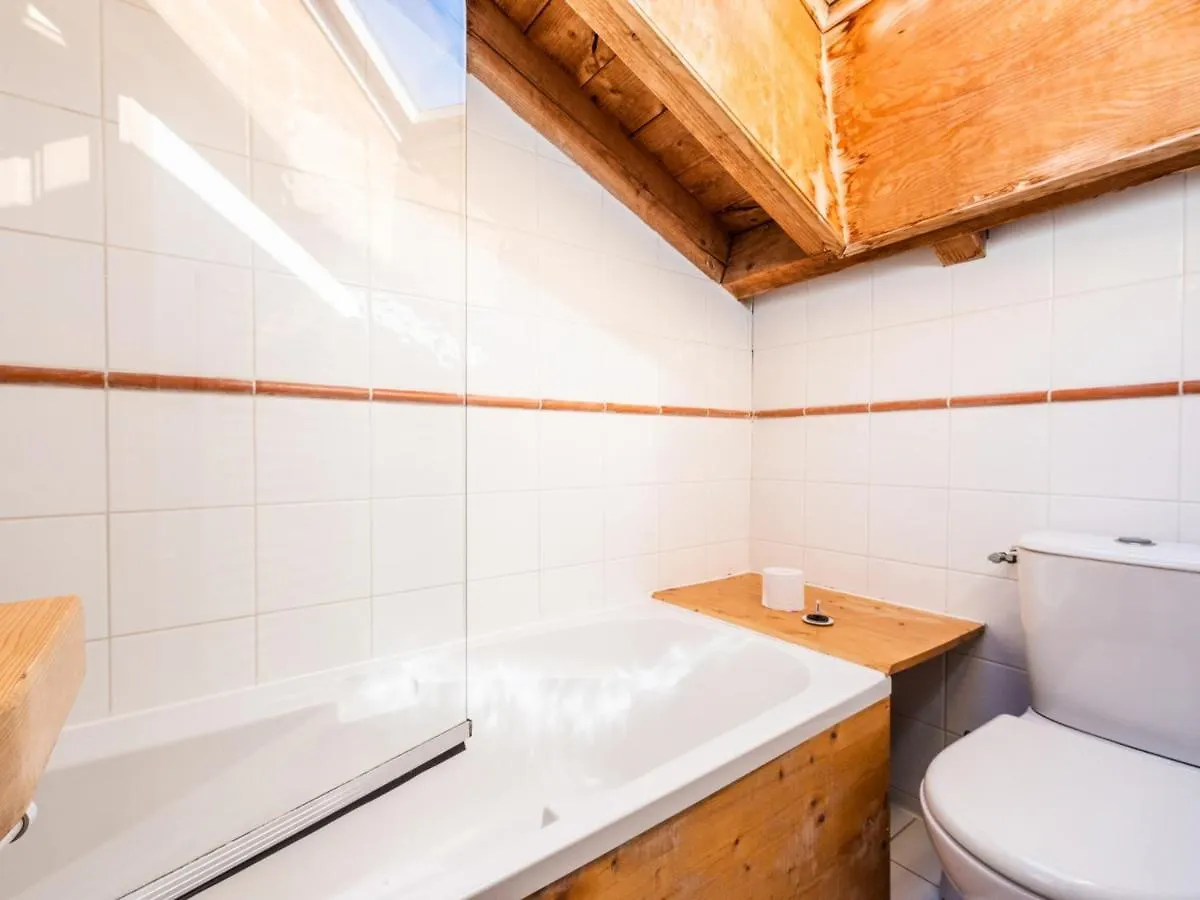 Superbe Chalet 4 Chambres, Jacuzzi, Proche Telecabines Et Centre Des Gets - Fr-1-671-96 Les Gets